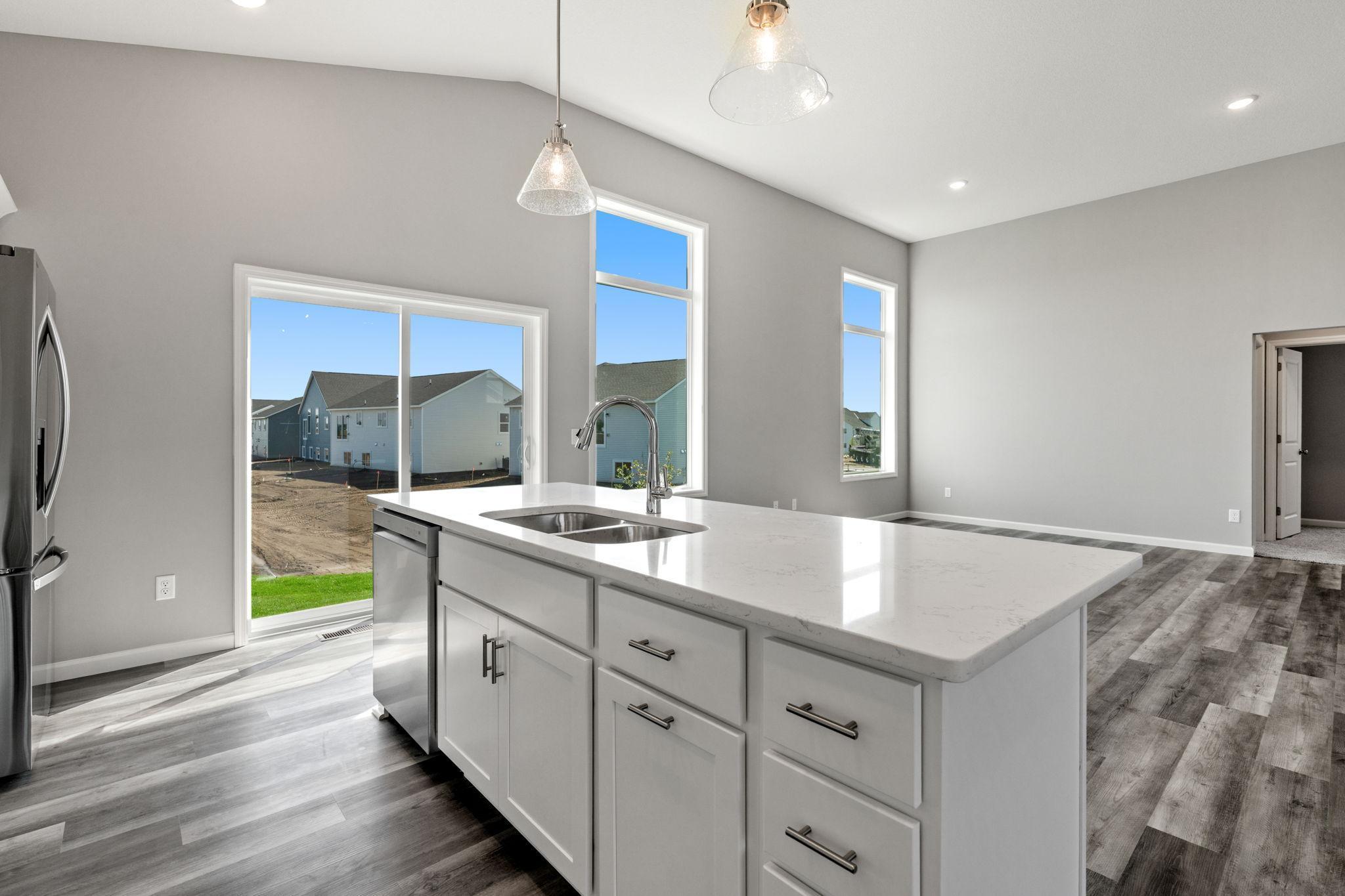 812 Fox River Road Somerset, WI 54025 - Photo 7 of 39