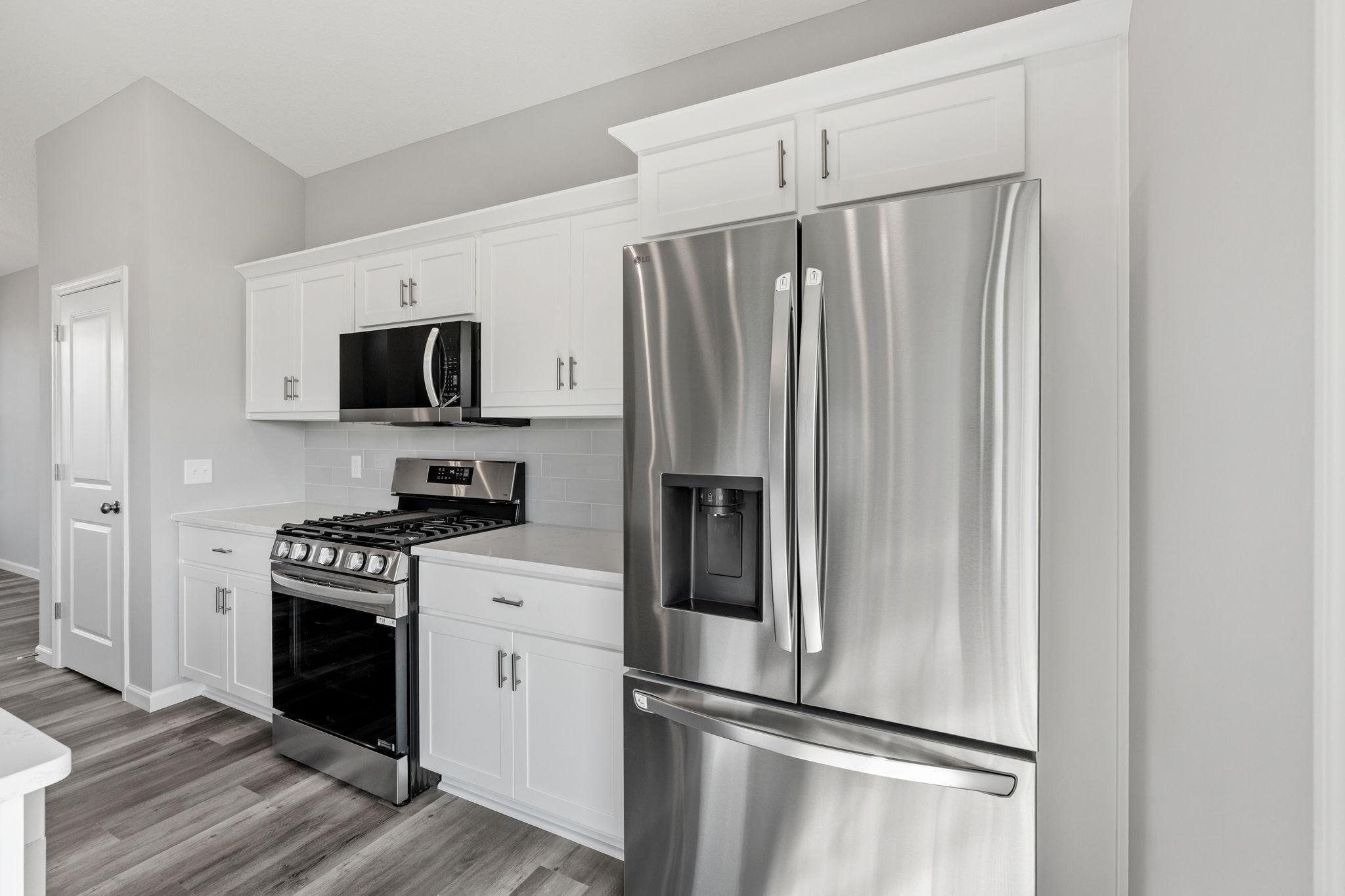 812 Fox River Road Somerset, WI 54025 - Photo 9 of 39