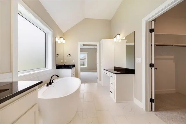 $600,040 | 7012 Northeast 102nd Court, Kansas City, MO 64156