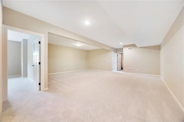 $600,040 | 7012 Northeast 102nd Court, Kansas City, MO 64156