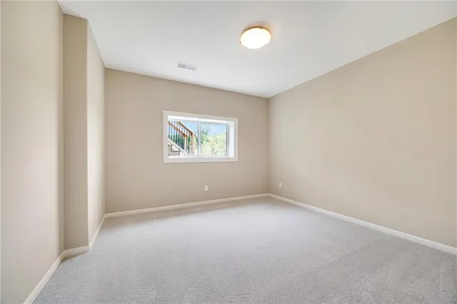 $600,040 | 7012 Northeast 102nd Court, Kansas City, MO 64156