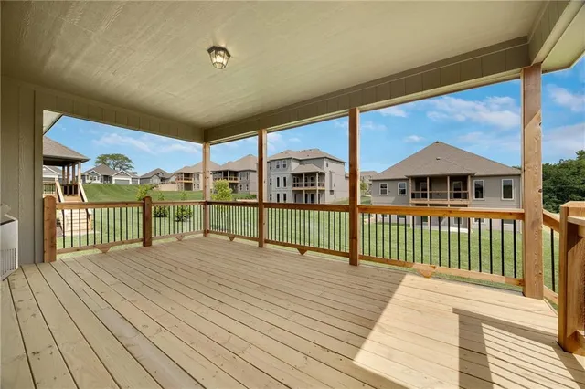 $600,040 | 7012 Northeast 102nd Court, Kansas City, MO 64156