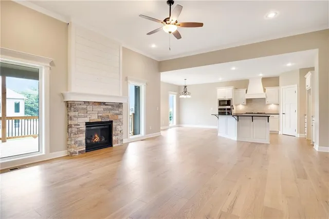 $600,040 | 7012 Northeast 102nd Court, Kansas City, MO 64156