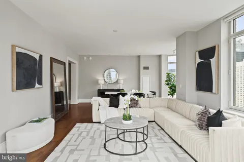 $1,575,000 | 130 South 18th Street, Unit 1803, Philadelphia, PA 19103