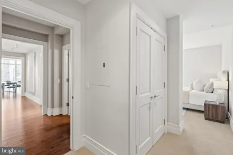 $1,575,000 | 130 South 18th Street, Unit 1803, Philadelphia, PA 19103