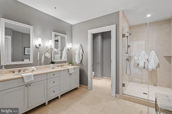 $1,575,000 | 130 South 18th Street, Unit 1803, Philadelphia, PA 19103