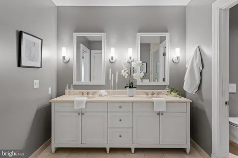 $1,575,000 | 130 South 18th Street, Unit 1803, Philadelphia, PA 19103