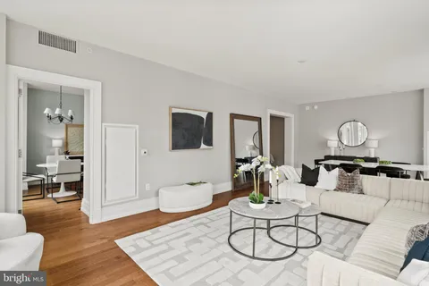 $1,575,000 | 130 South 18th Street, Unit 1803, Philadelphia, PA 19103