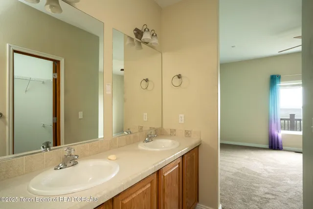 $1,200,000 | 63 Iroquois Trail, Pinedale, WY 82941