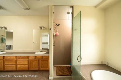 $1,200,000 | 63 Iroquois Trail, Pinedale, WY 82941