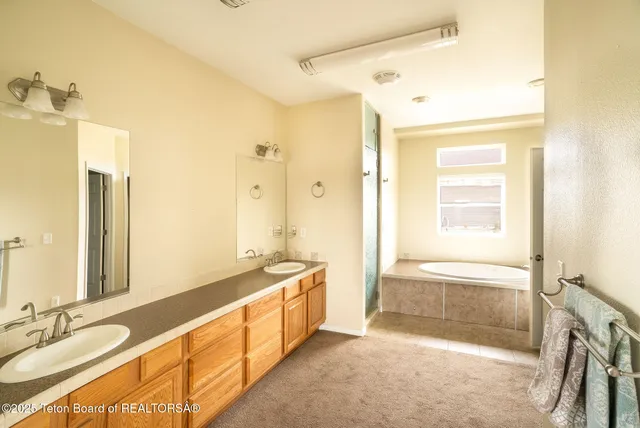 $1,200,000 | 63 Iroquois Trail, Pinedale, WY 82941