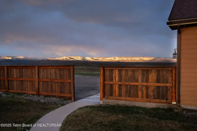 $1,200,000 | 63 Iroquois Trail, Pinedale, WY 82941