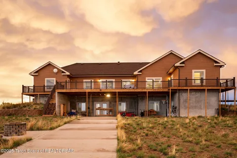 $1,200,000 | 63 Iroquois Trail, Pinedale, WY 82941