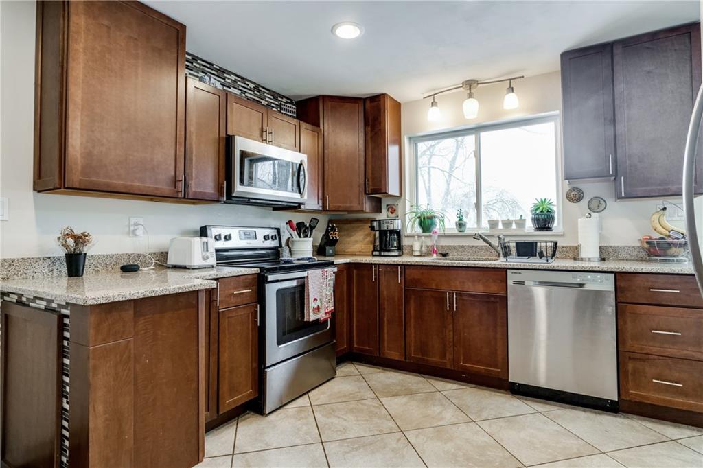 1521 Powers Run Road Pittsburgh, PA 15238 - Photo 15 of 16 Gallery Image 15