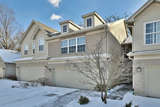$310,000 | 5205 Granite Court, Crystal Lake, IL 60012