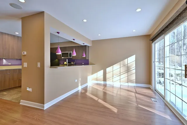 $310,000 | 5205 Granite Court, Crystal Lake, IL 60012