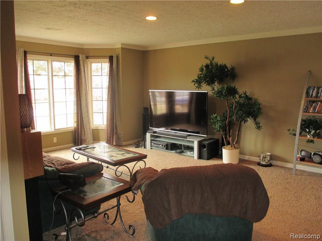 623 Snowmass Drive Rochester, MI 48309 - Photo 22 of 38 IMG_1850.JPG