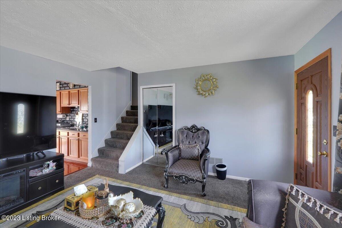 5002 Oldshire Road Louisville, KY 40229 - Photo 7 of 38 07-5002 Oldshire Rd-106