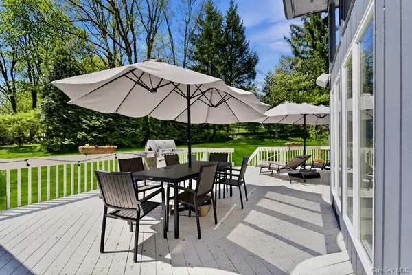 $1,695,000 | 13 Zeck Court, Suffern, NY 10901