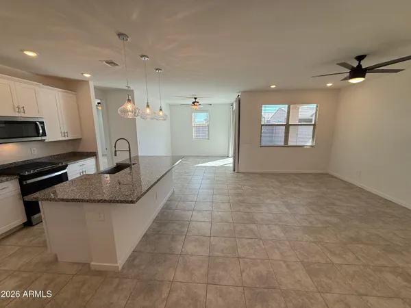$2,095 | 22845 North 126th Lane, Sun City West, AZ 85375