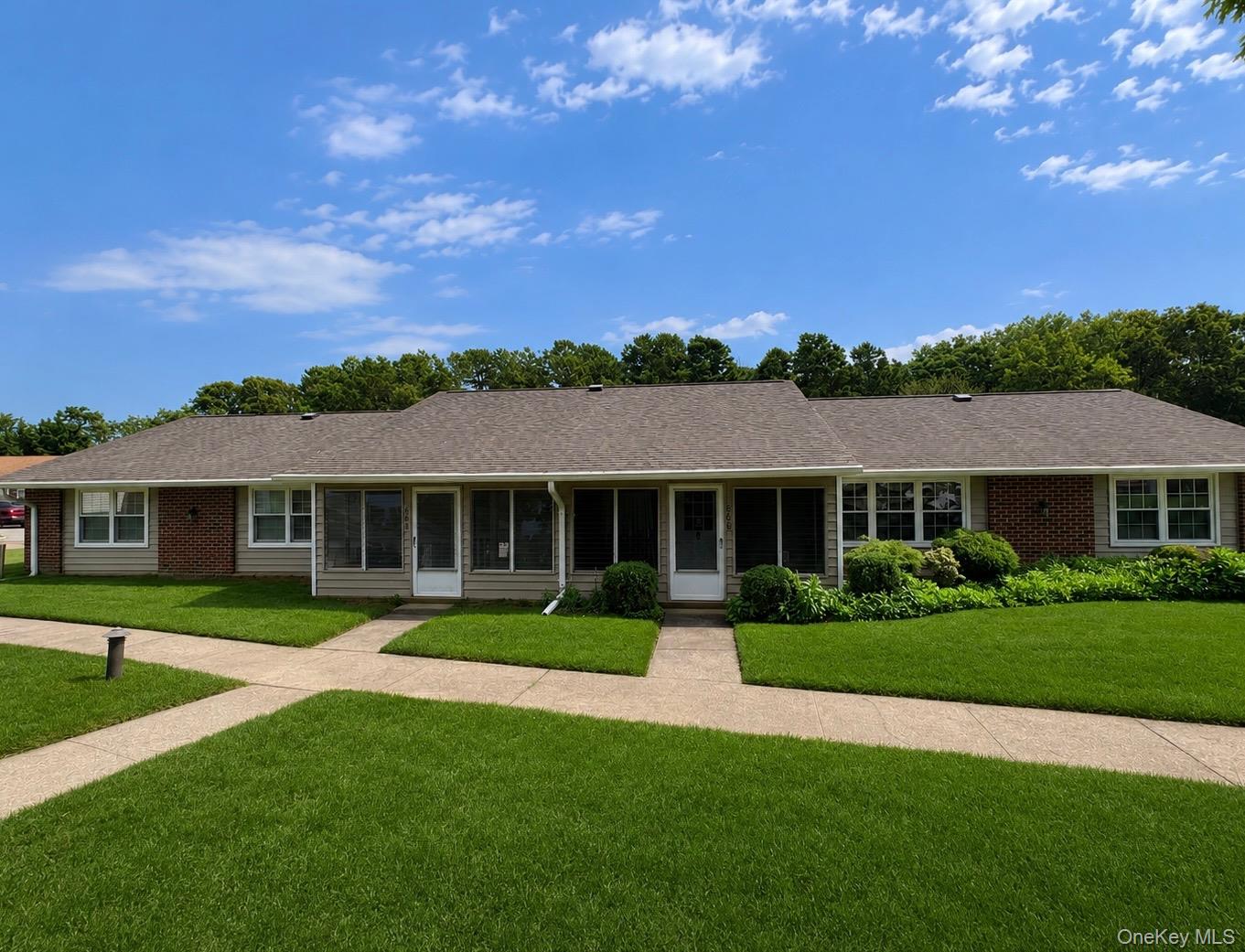 66 Enfield Court, Unit B Ridge, NY 11961 - Photo 2 of 20 Gallery Image 2