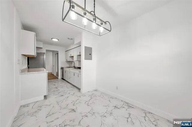 $475,000 | 2200 Center Avenue, Unit D1, Fort Lee, NJ 07024