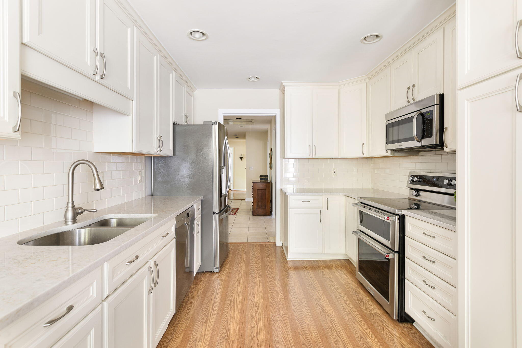 14 Pony Lane Charleston, SC 29407 - Photo 5 of 10 Kitchen