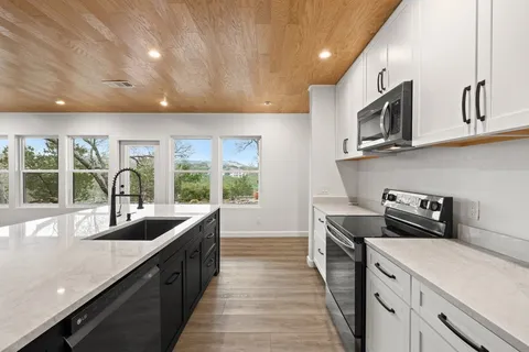 $799,900 | 17708 North Street, Lago Vista, TX 78645