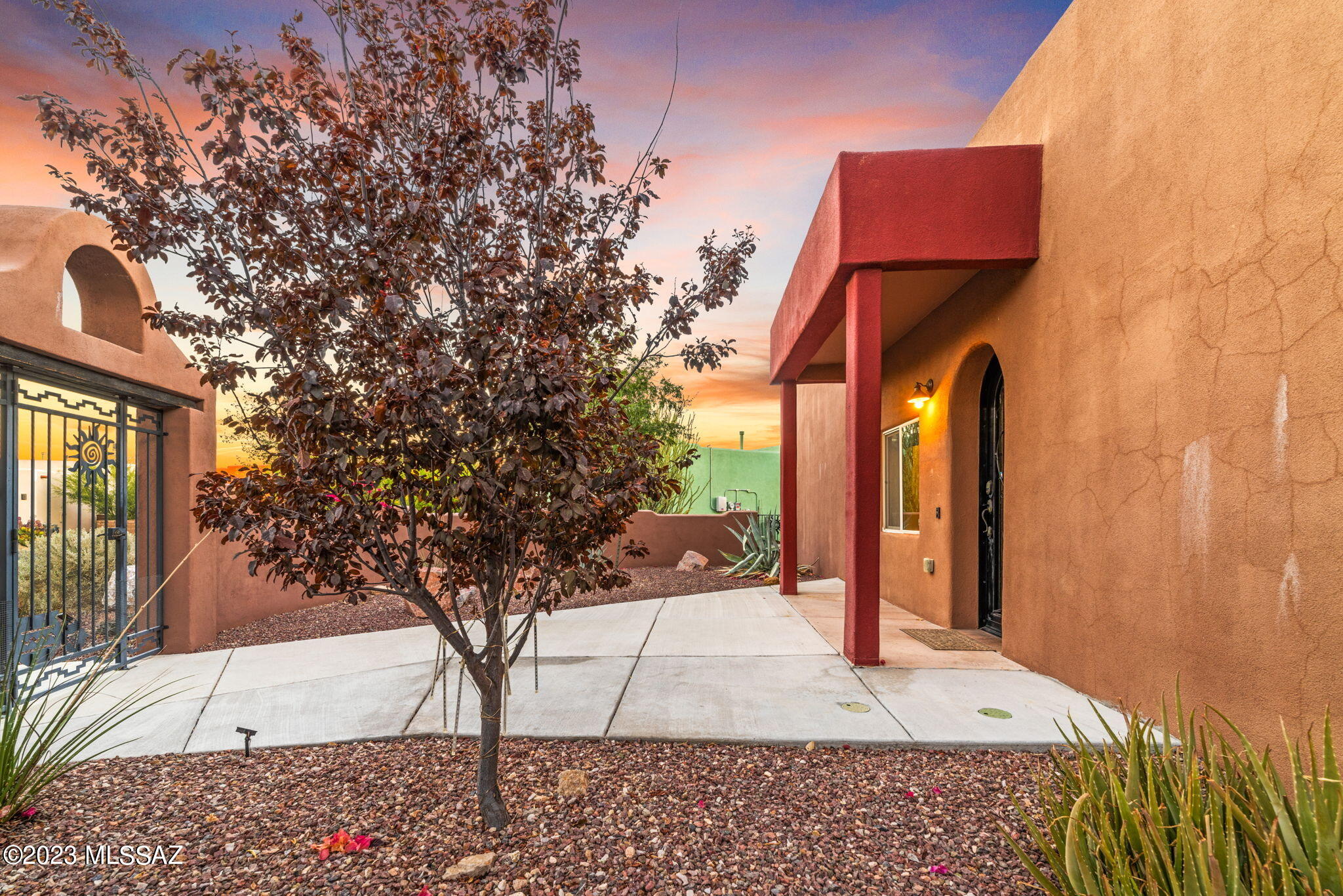 5670 Triangle X Place Tucson, AZ 85713 - Photo 29 of 36 a view of a back yard of the house