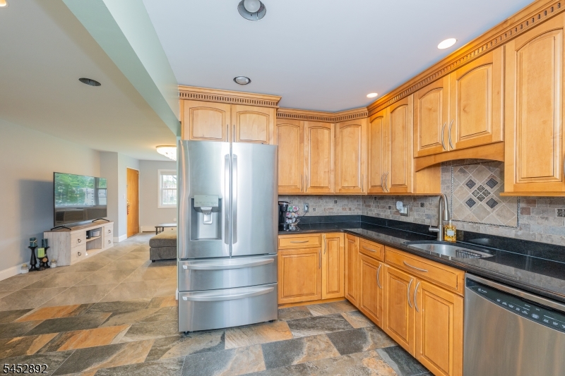 1247B Valley Road, Unit A Wayne, NJ 07470 - Photo 14 of 21 Gallery Image 14