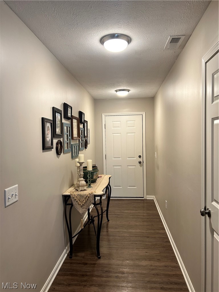 727 Wood Ridge Road Geneva, OH 44041 - Photo 22 of 31 Hallway leading to bedrooms 1&2