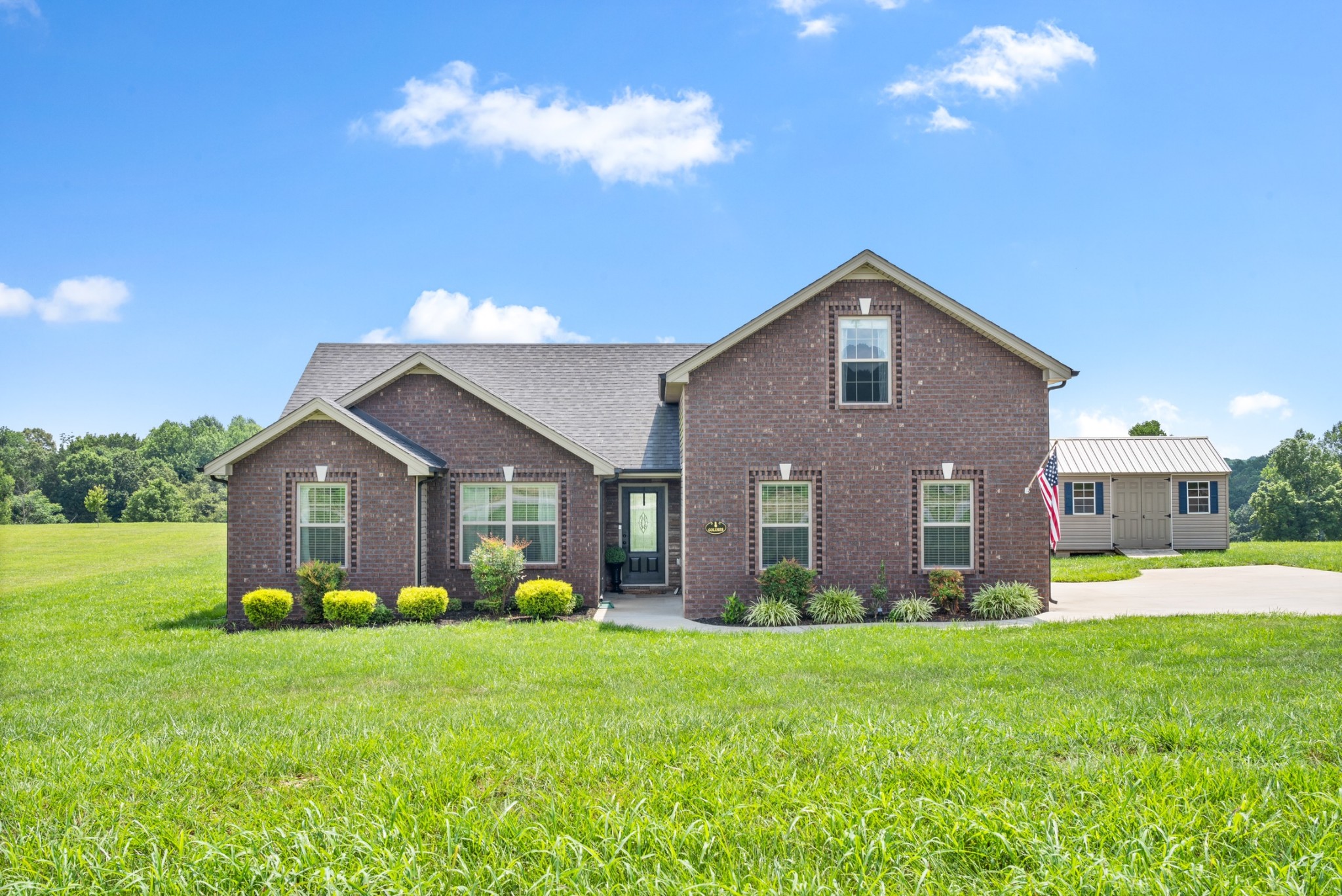 4045 Chapel Hill Road Clarksville, TN 37040 - Photo 1 of 29 Gallery Image 1