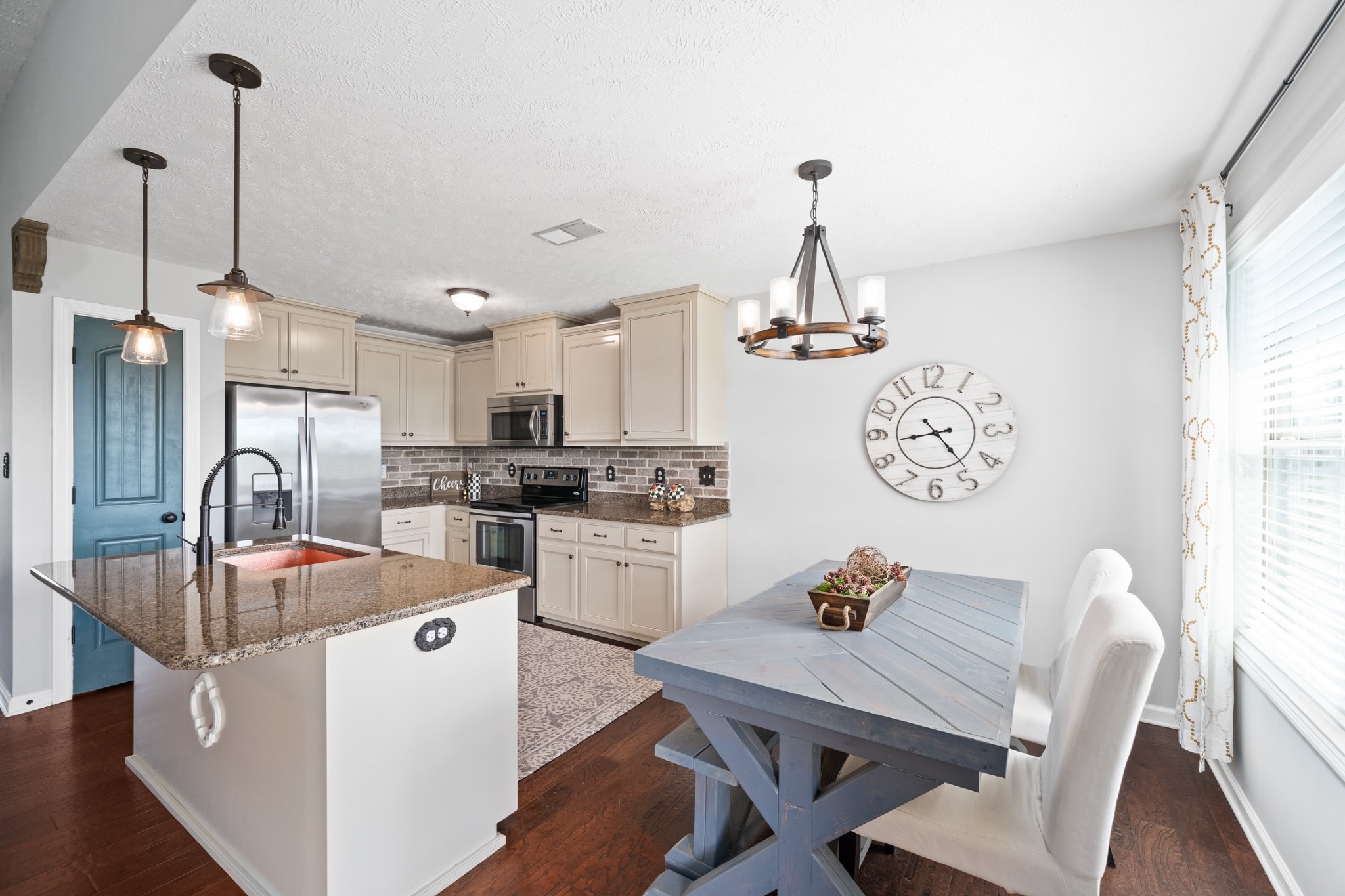 4045 Chapel Hill Road Clarksville, TN 37040 - Photo 11 of 29 Gallery Image 11