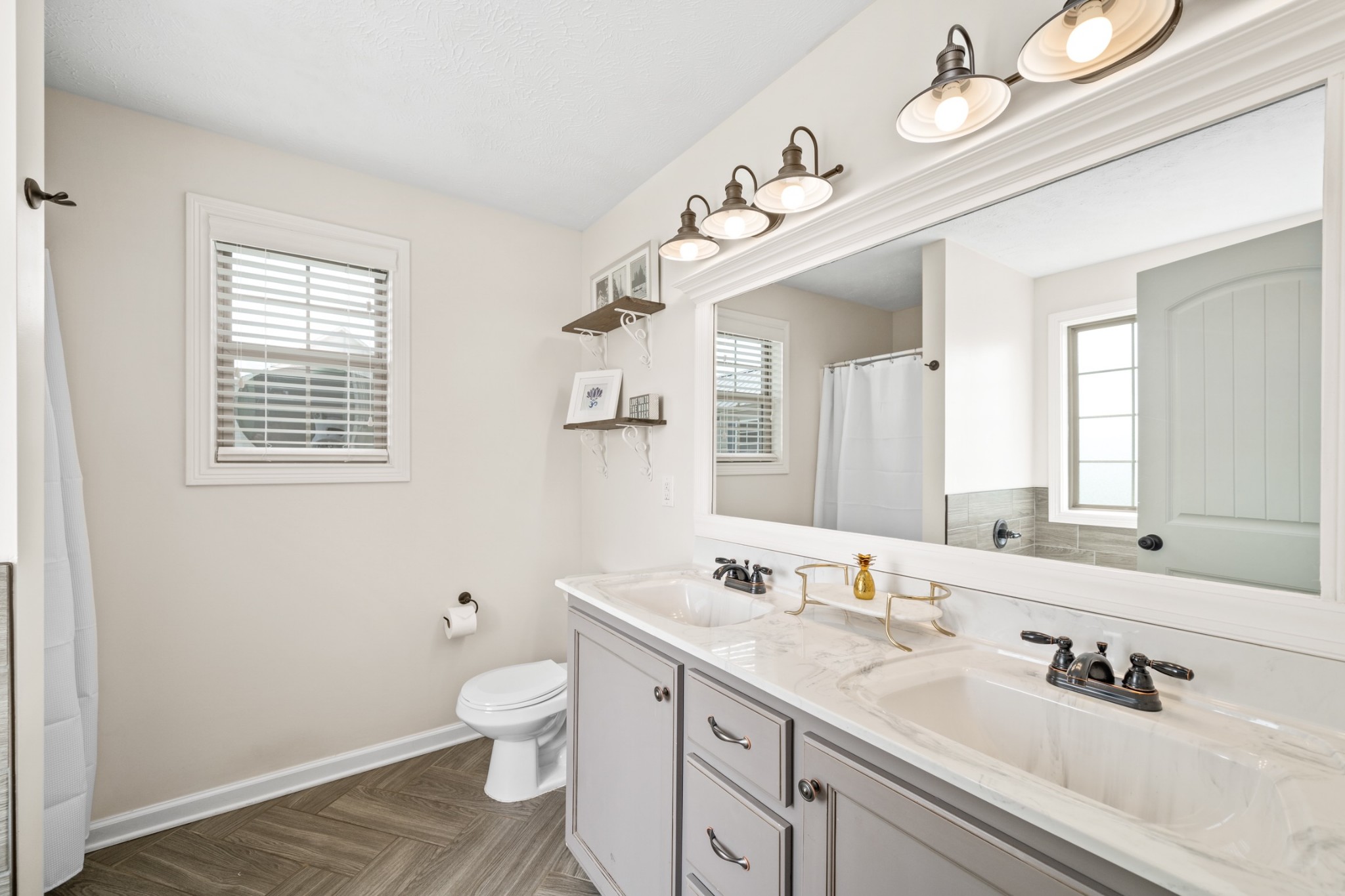 4045 Chapel Hill Road Clarksville, TN 37040 - Photo 17 of 29 Gallery Image 17