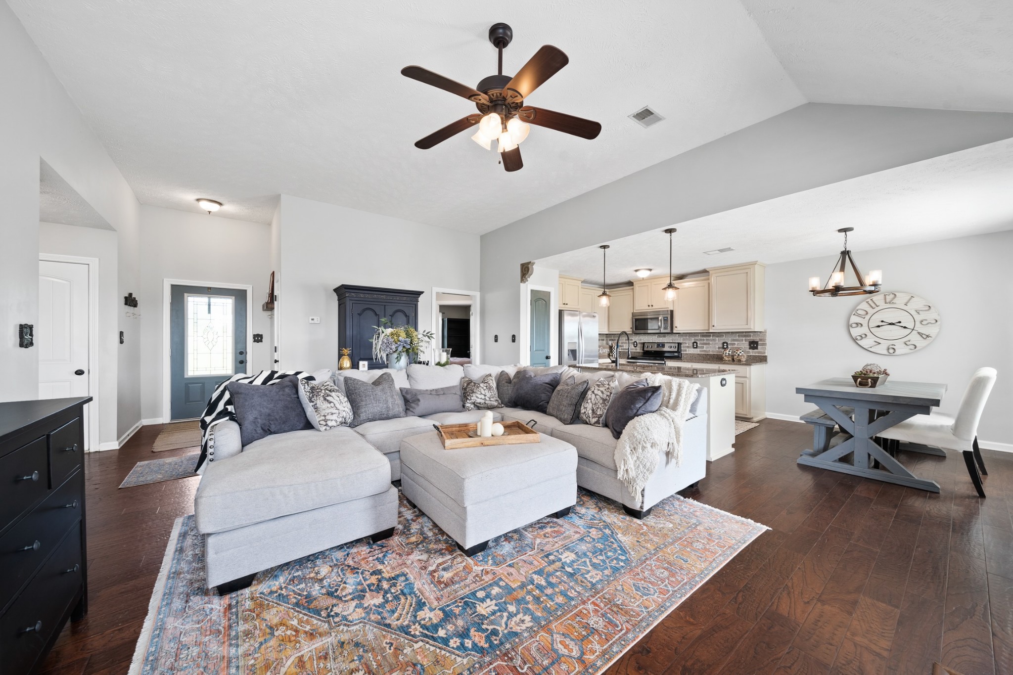 4045 Chapel Hill Road Clarksville, TN 37040 - Photo 6 of 29 Gallery Image 6