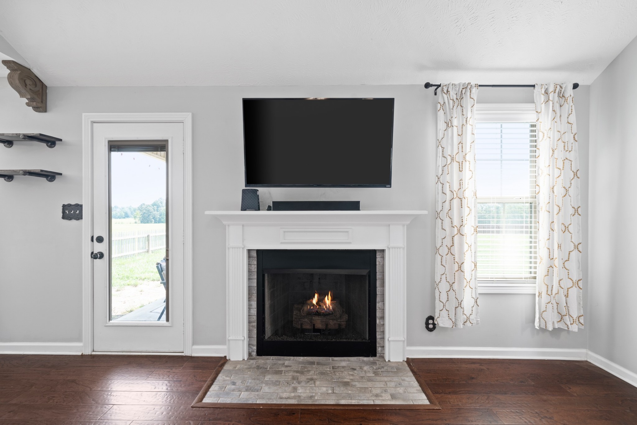 4045 Chapel Hill Road Clarksville, TN 37040 - Photo 7 of 29 Gallery Image 7