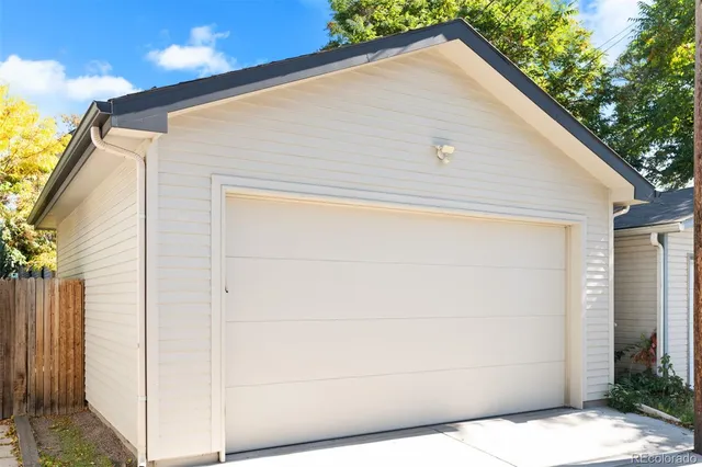 a house view with a outdoor space