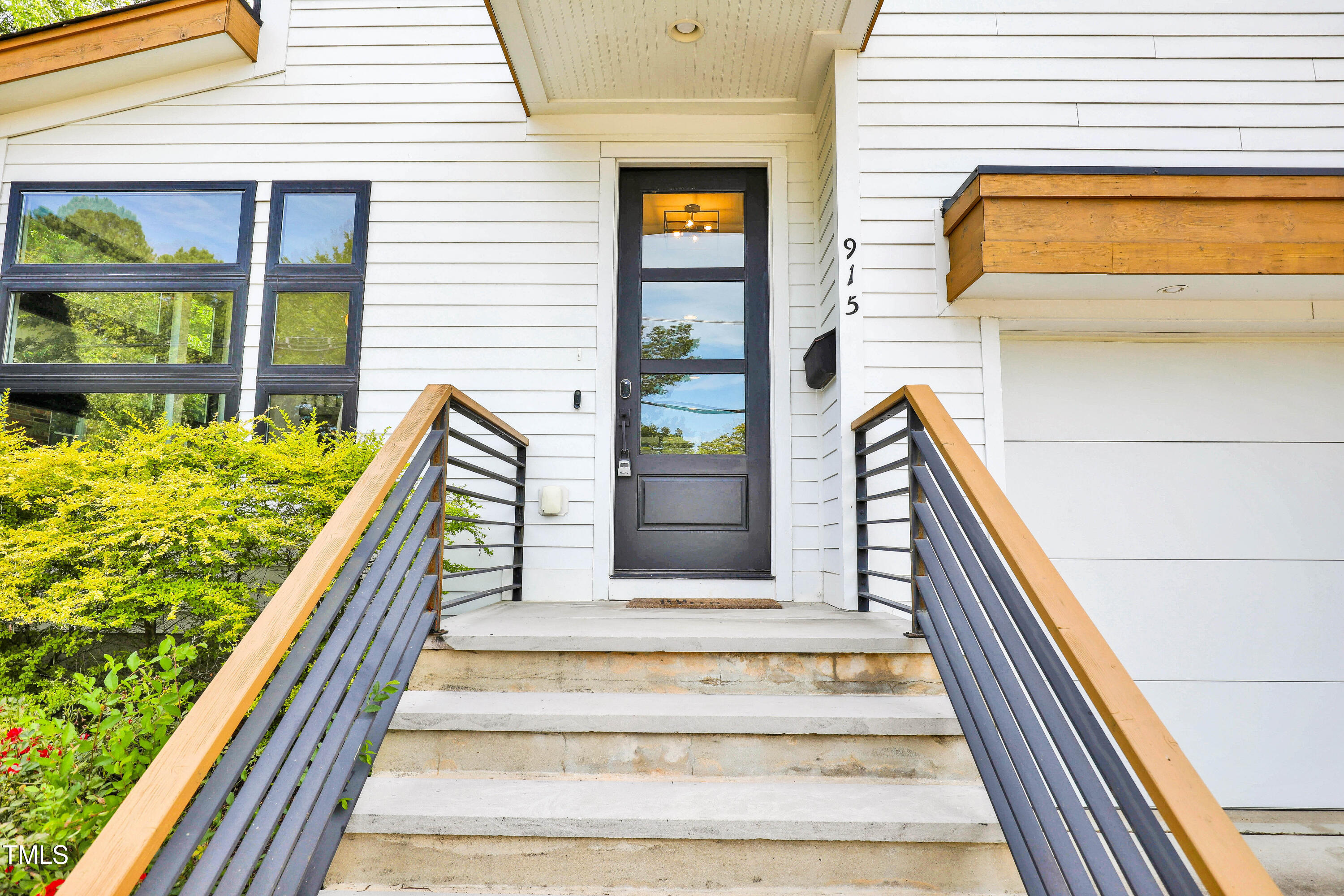 915 South State Street Raleigh, NC 27601 - Photo 8 of 51 8