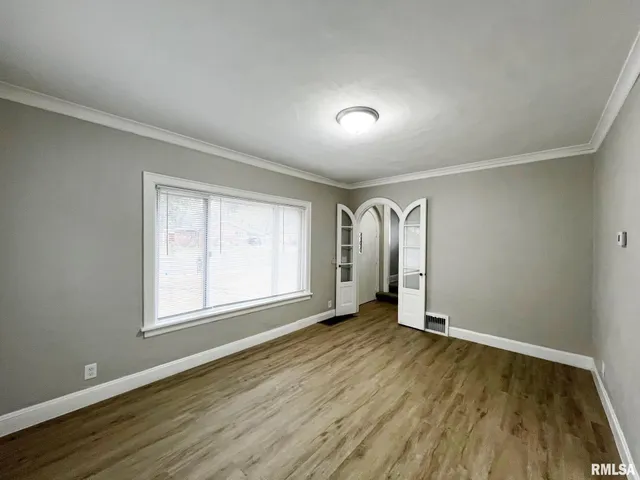 $179,900 | 3923 North Illinois Avenue, Peoria Heights, IL 61616