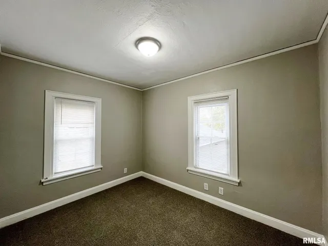 $179,900 | 3923 North Illinois Avenue, Peoria Heights, IL 61616