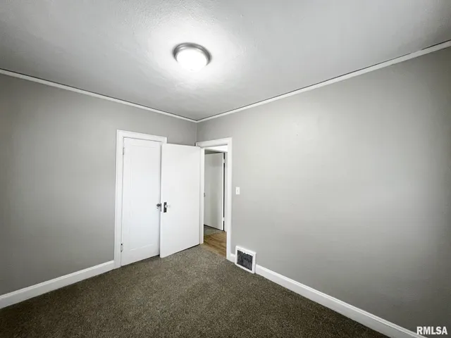 $179,900 | 3923 North Illinois Avenue, Peoria Heights, IL 61616