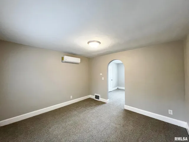 $179,900 | 3923 North Illinois Avenue, Peoria Heights, IL 61616