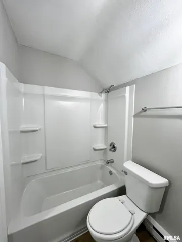 $179,900 | 3923 North Illinois Avenue, Peoria Heights, IL 61616