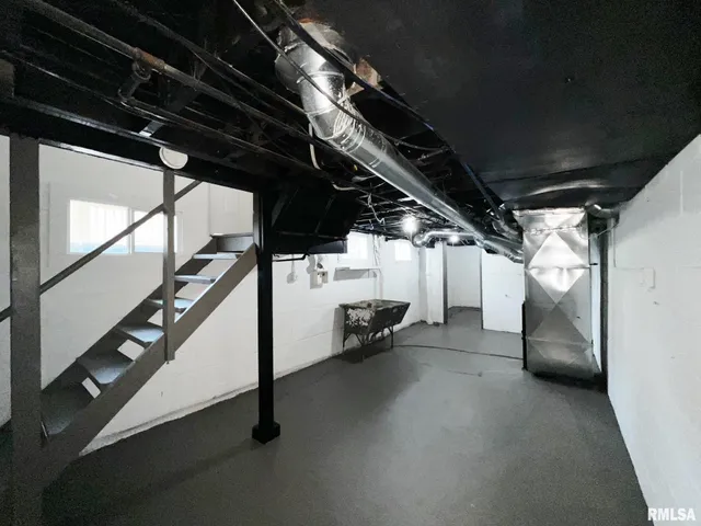 $179,900 | 3923 North Illinois Avenue, Peoria Heights, IL 61616