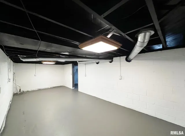 $179,900 | 3923 North Illinois Avenue, Peoria Heights, IL 61616