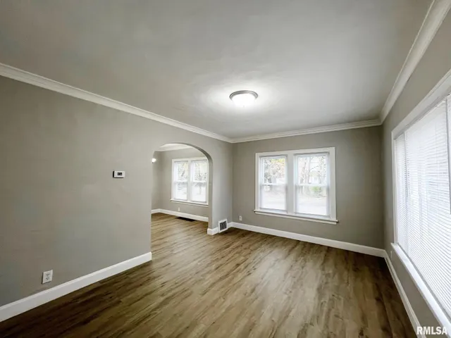 $179,900 | 3923 North Illinois Avenue, Peoria Heights, IL 61616