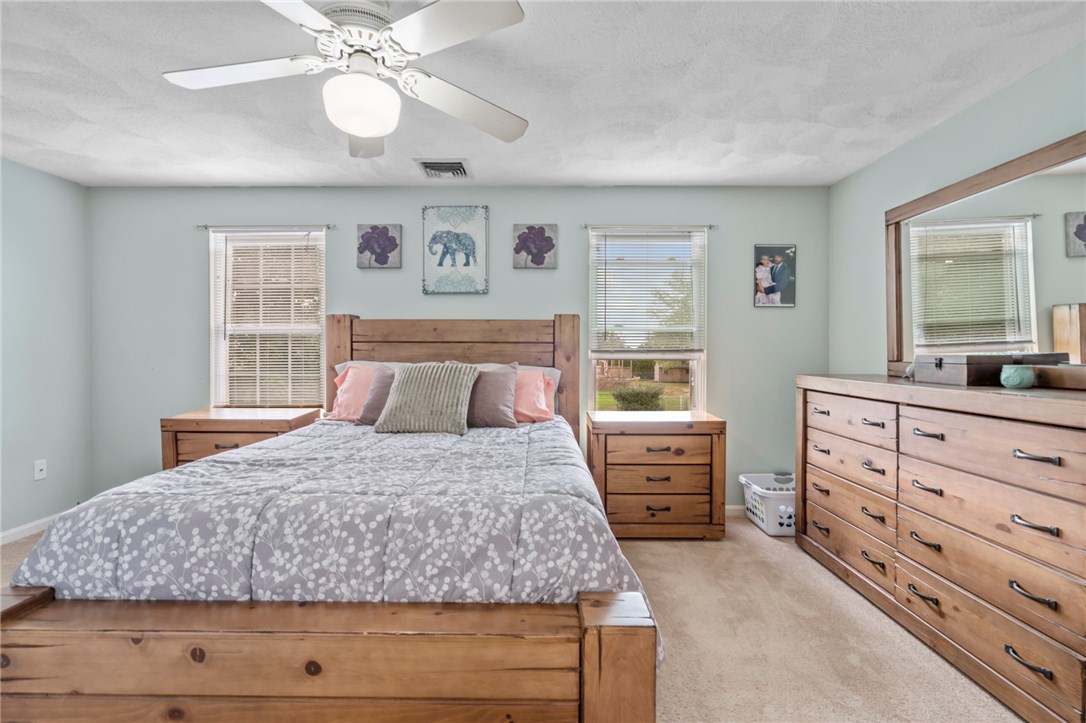 169 West View Road Middletown, RI 02842 - Photo 20 of 24 Gallery Image 20