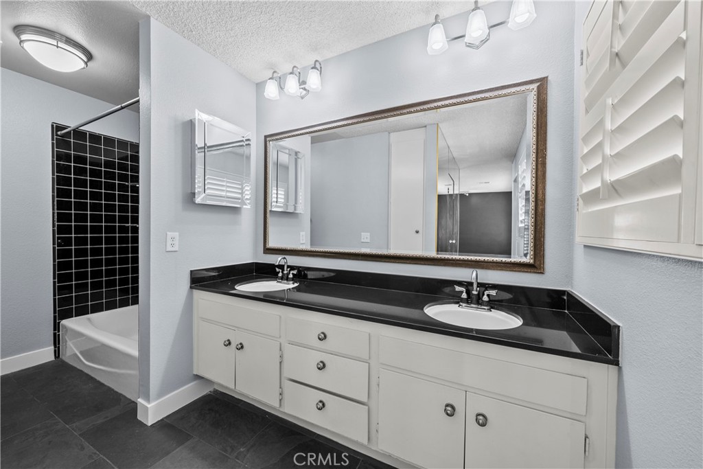 42805 15th Street West Lancaster, CA 93534 - Photo 18 of 21
