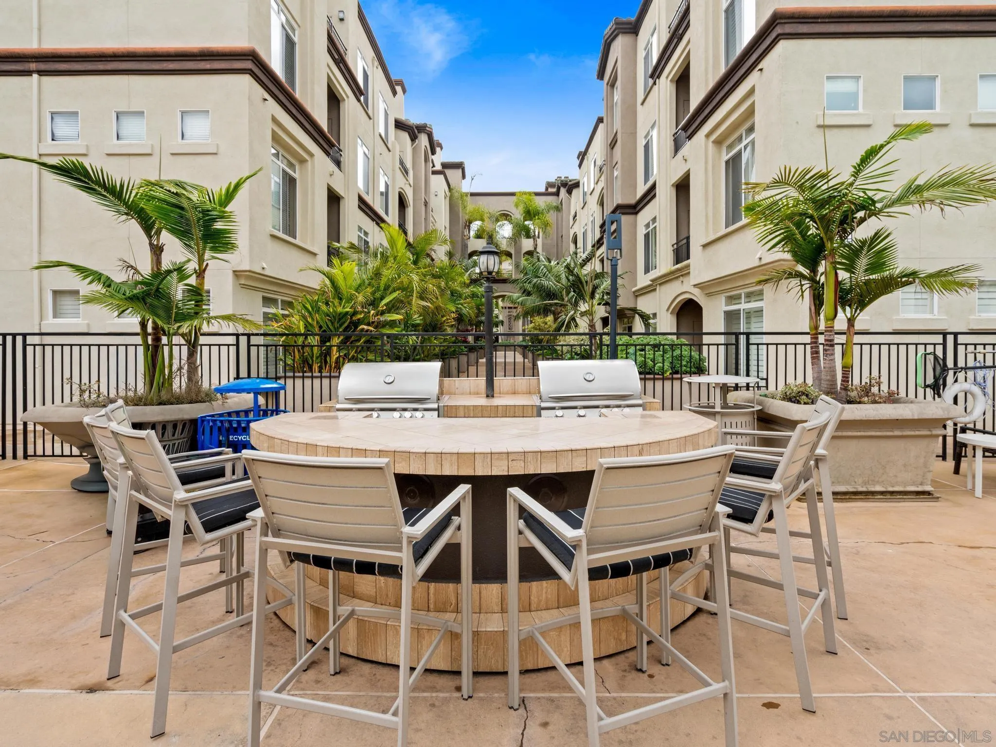 9263 Regents Road, Unit B302 La Jolla, CA 92037 - Photo 20 of 30