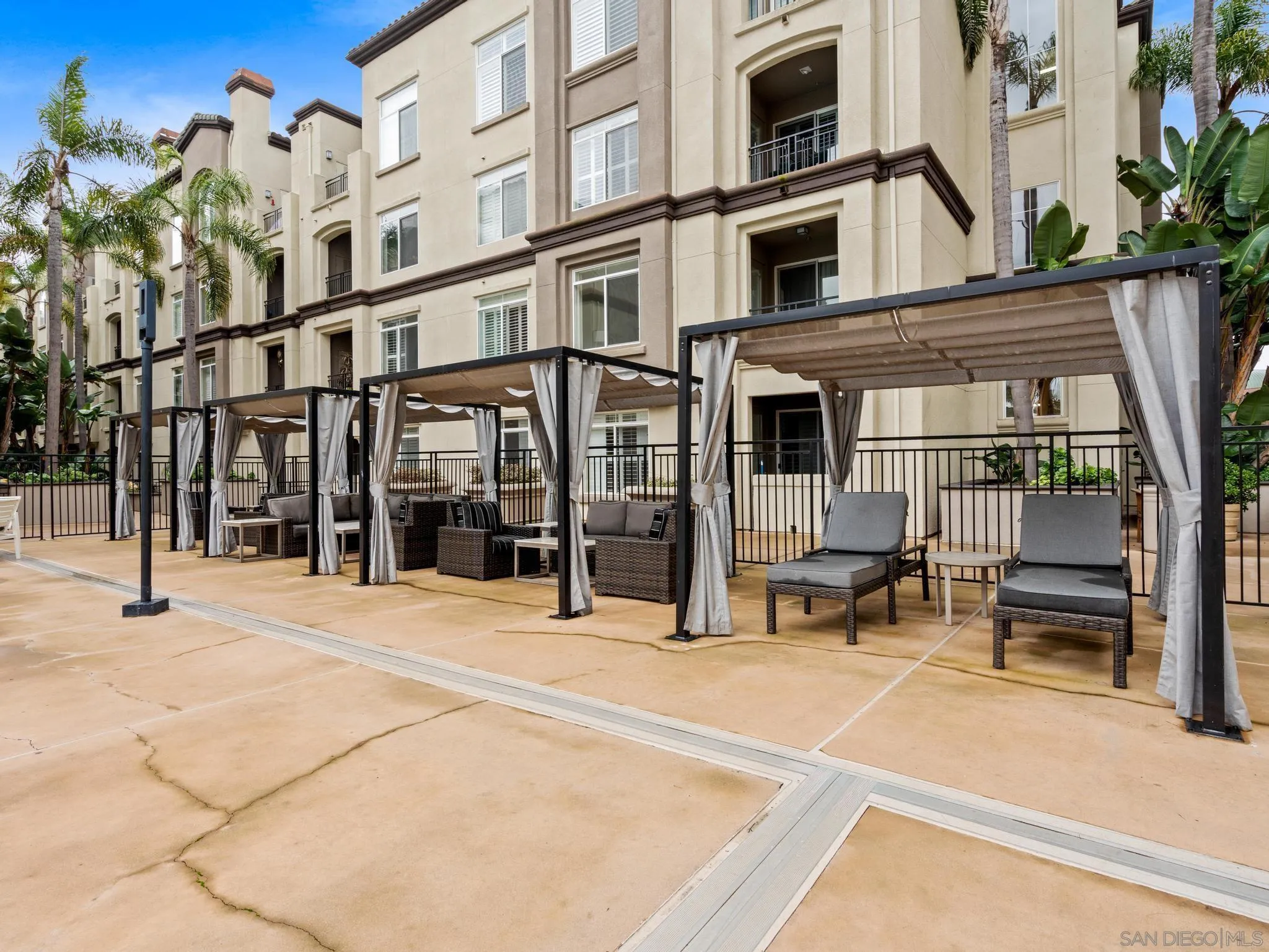 9263 Regents Road, Unit B302 La Jolla, CA 92037 - Photo 22 of 30